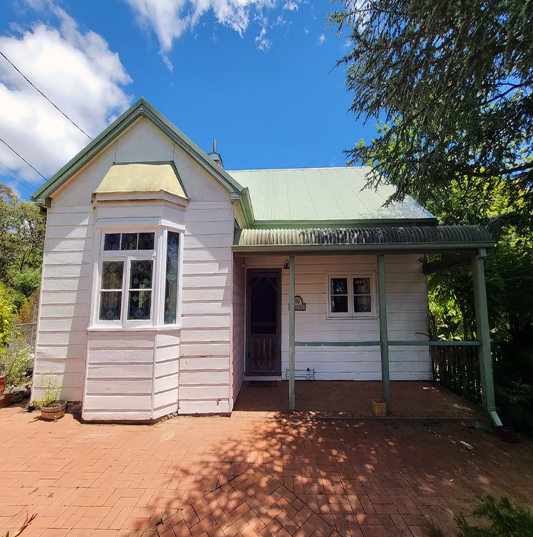 Painting project in Katoomba – before
